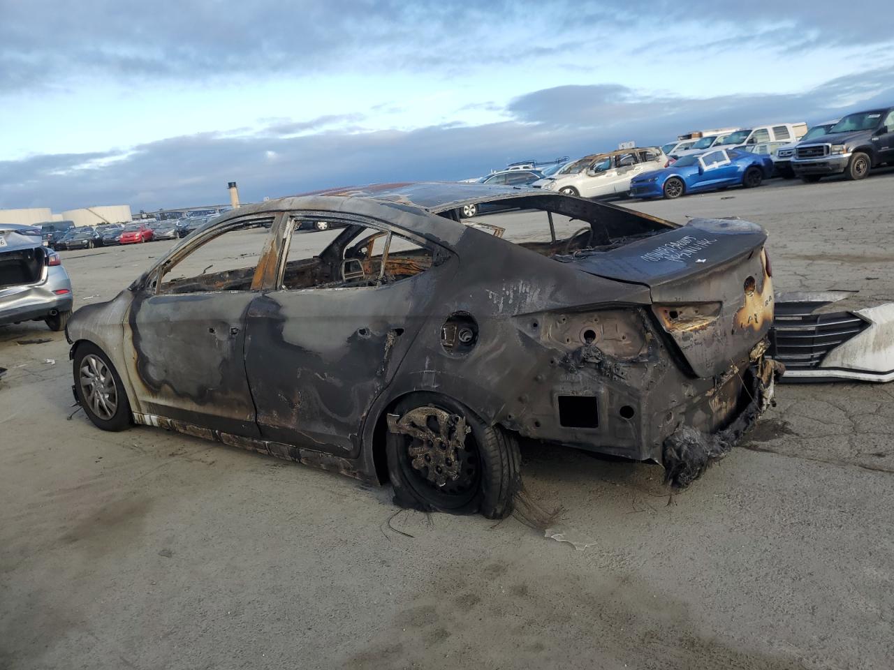 5NPD74LF9KH449090 2019 Hyundai Elantra Se