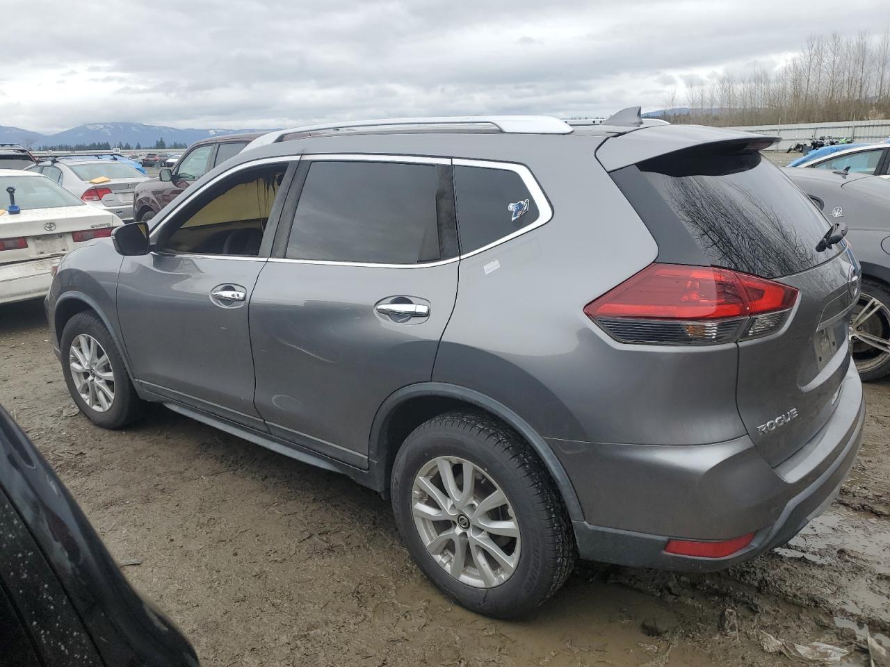 KNMAT2MV0JP569176 2018 Nissan Rogue S