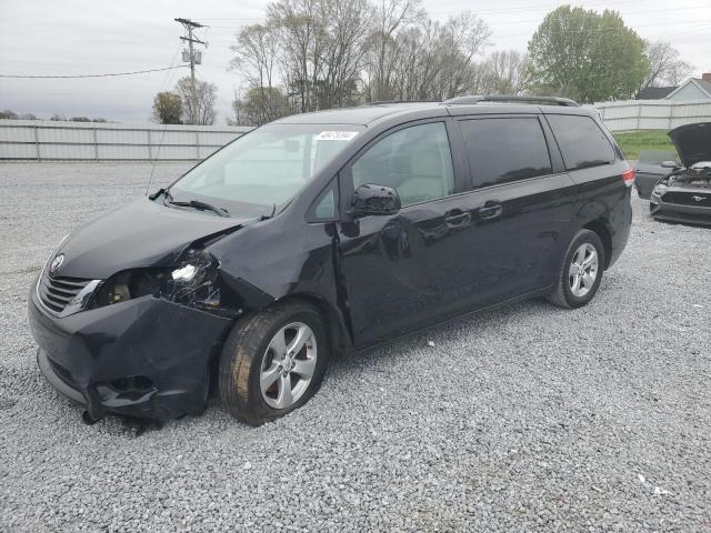 Lot #2440735566 2012 TOYOTA SIENNA LE salvage car
