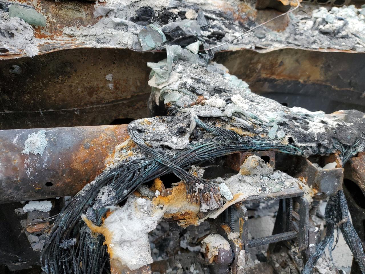 KL4MMFSL8MB123940 2021 Buick Encore Gx Essence