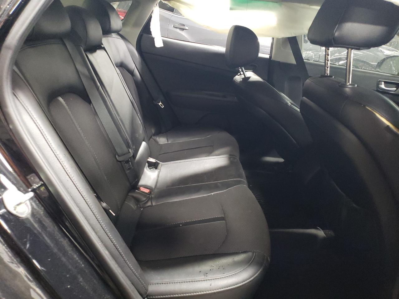 5XXGT4L31JG225143 2018 Kia Optima Lx