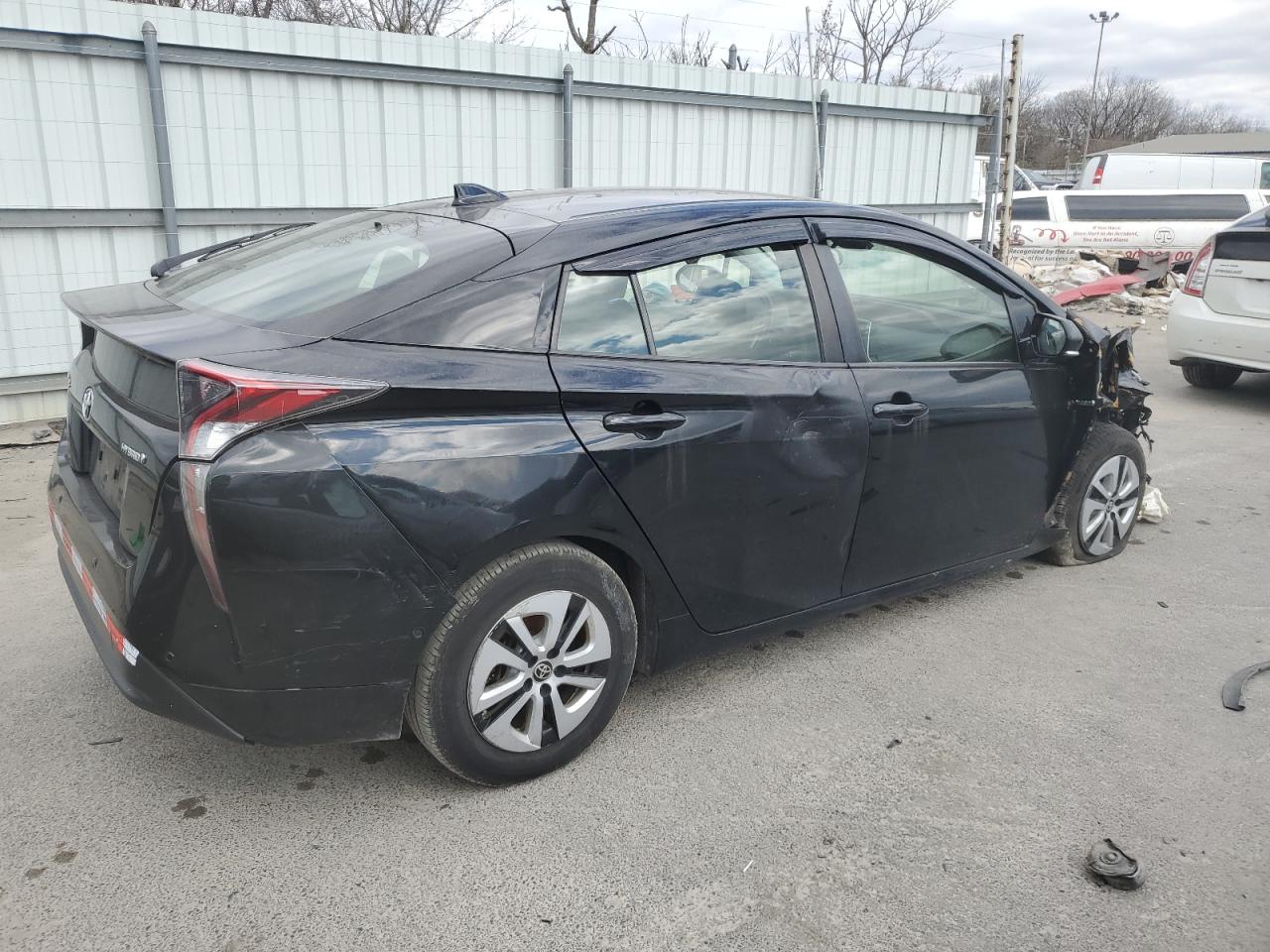 JTDKBRFU8J3058004 2018 Toyota Prius