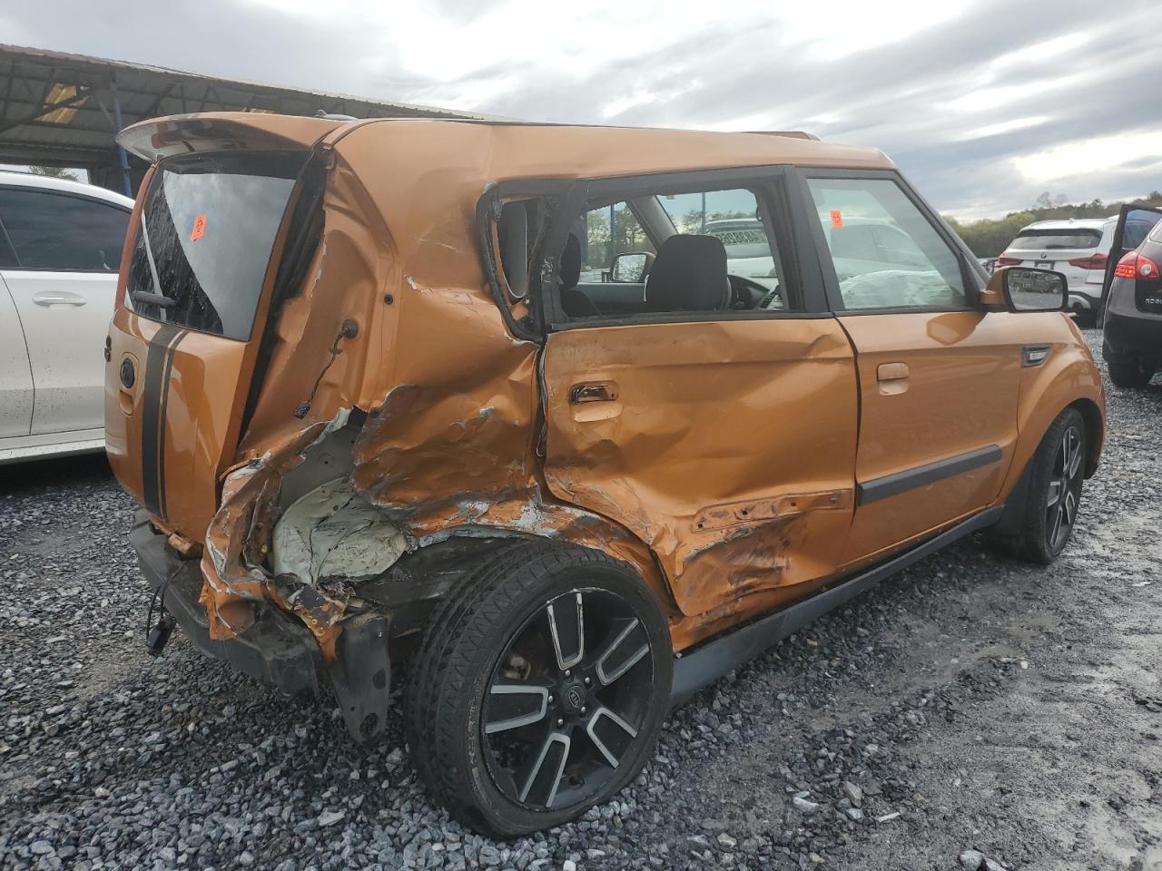 KNDJT2A26A7112429 2010 Kia Soul +