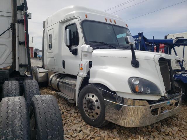Lot #2394856414 2016 FREIGHTLINER CASCADIA 1 salvage car