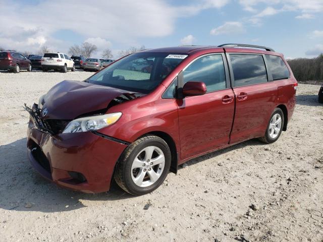 Lot #2459305586 2014 TOYOTA SIENNA LE salvage car