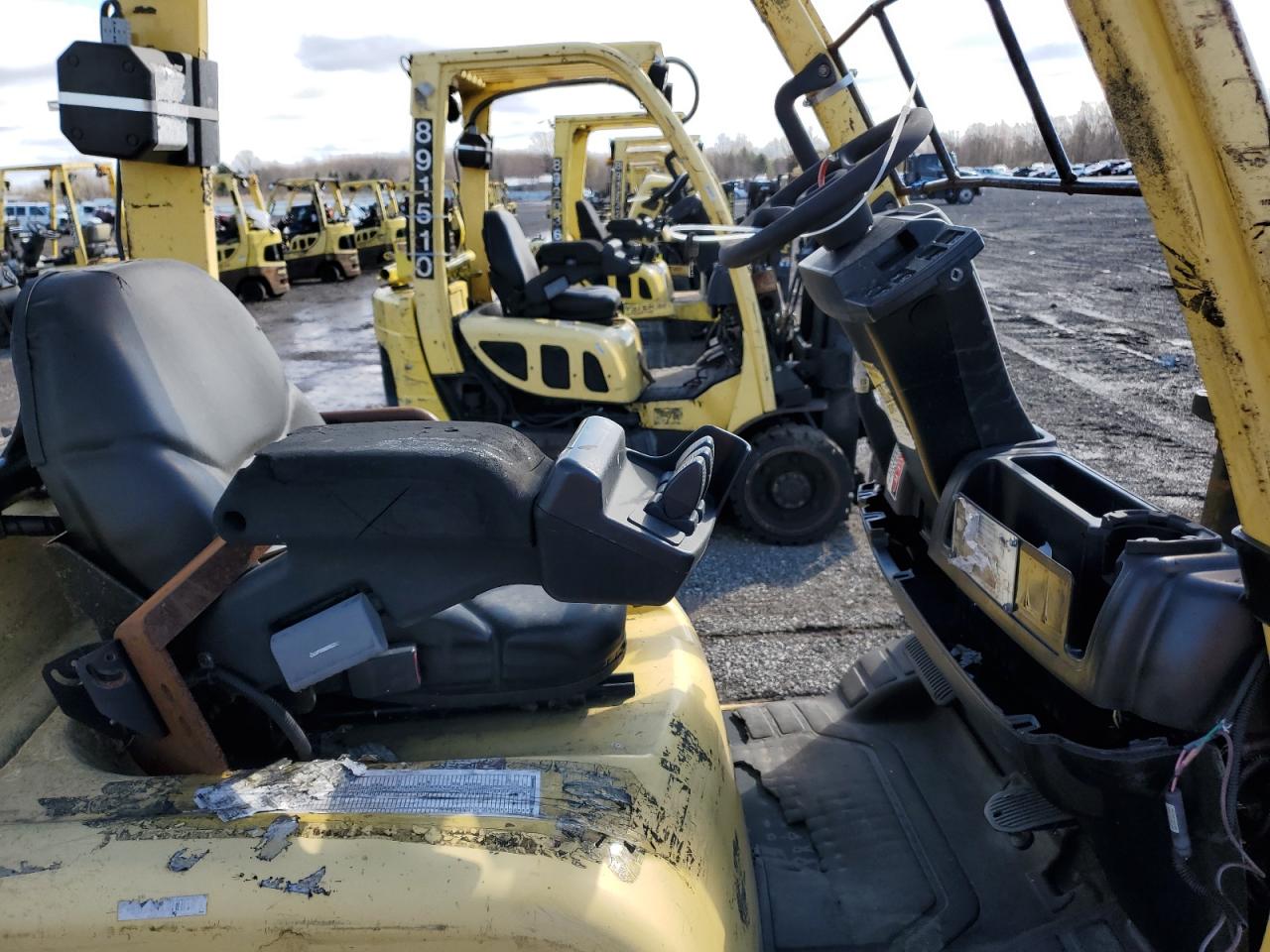 Lot #3242791949 2007 HYST FORKLIFT