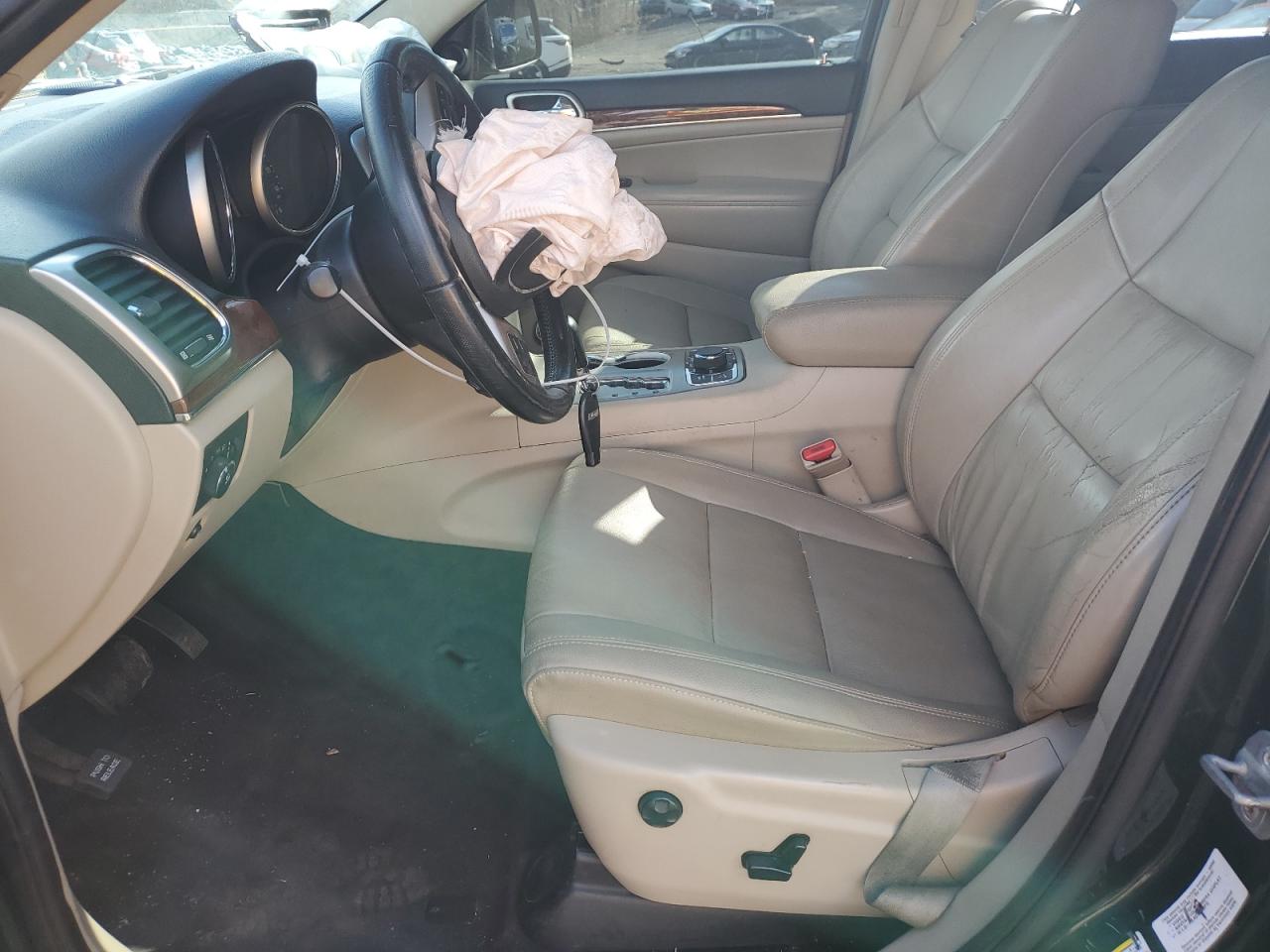 1J4RR5GG7BC596877 2011 Jeep Grand Cherokee Limited