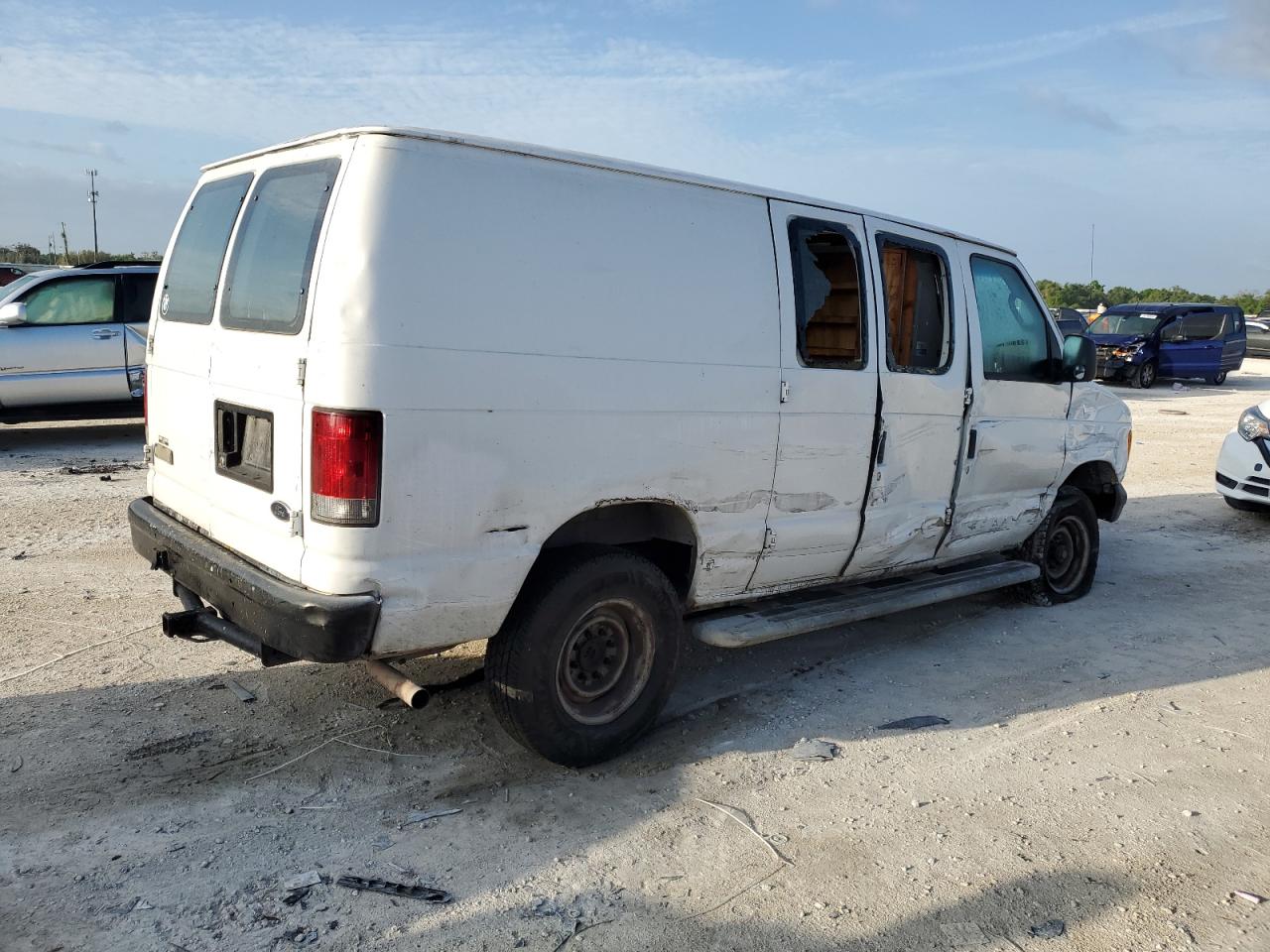 1FTNE24W17DA35098 2007 Ford Econoline E250 Van