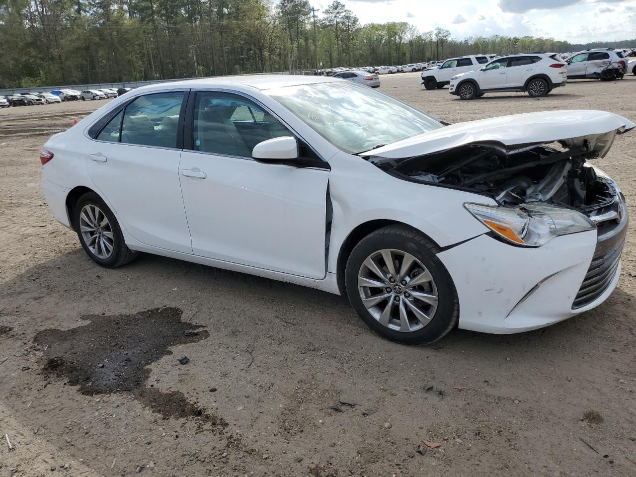 2016 Toyota Camry Le vin: 4T1BF1FK2GU562924