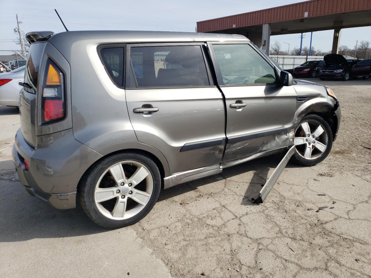 KNDJT2A24B7240265 2011 Kia Soul +