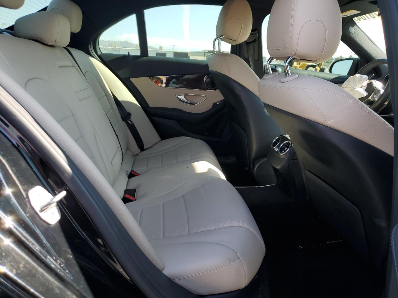 55SWF8DB3KU322539 2019 Mercedes-Benz C 300