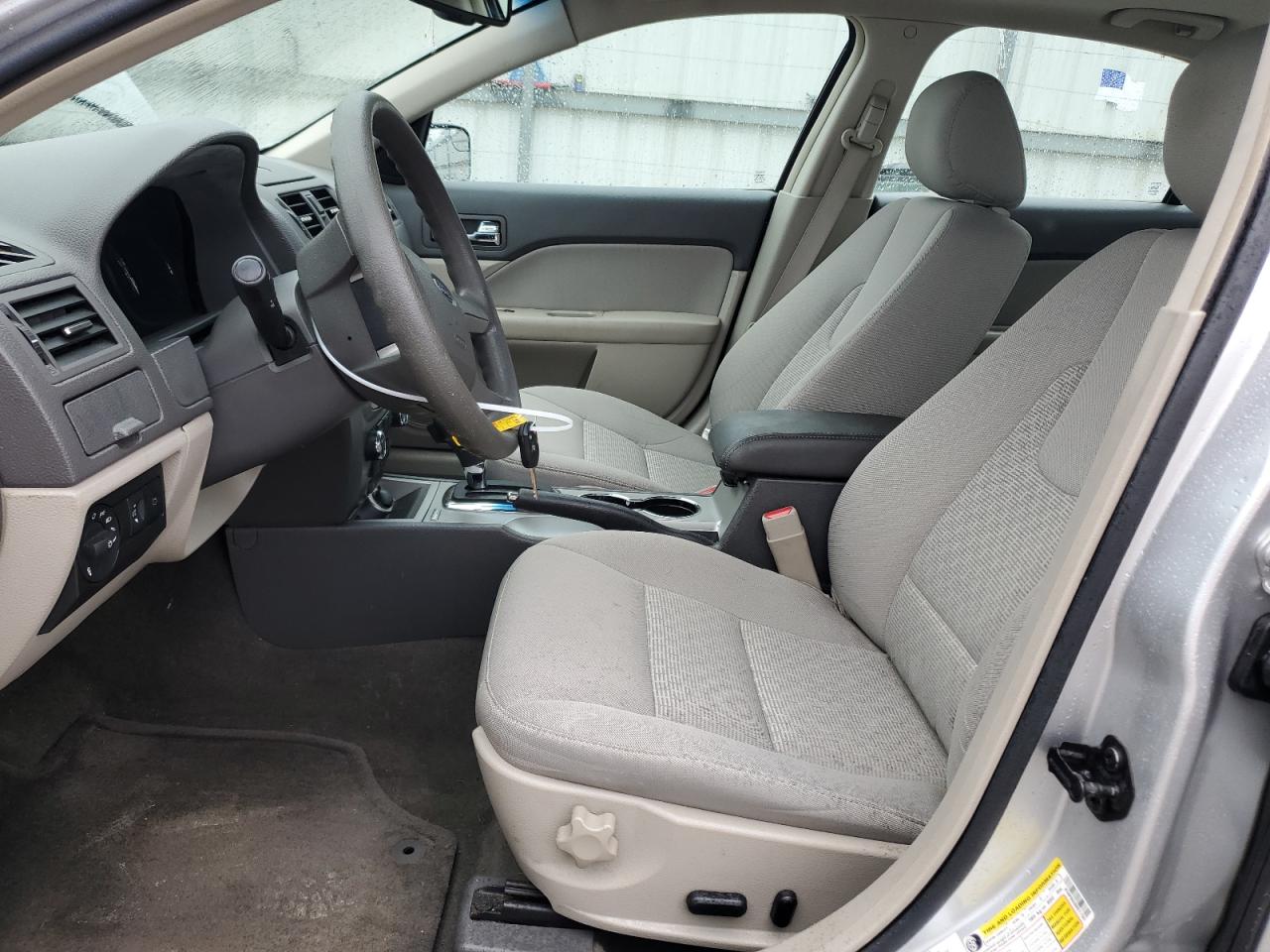 3FAHP0HAXBR217561 2011 Ford Fusion Se