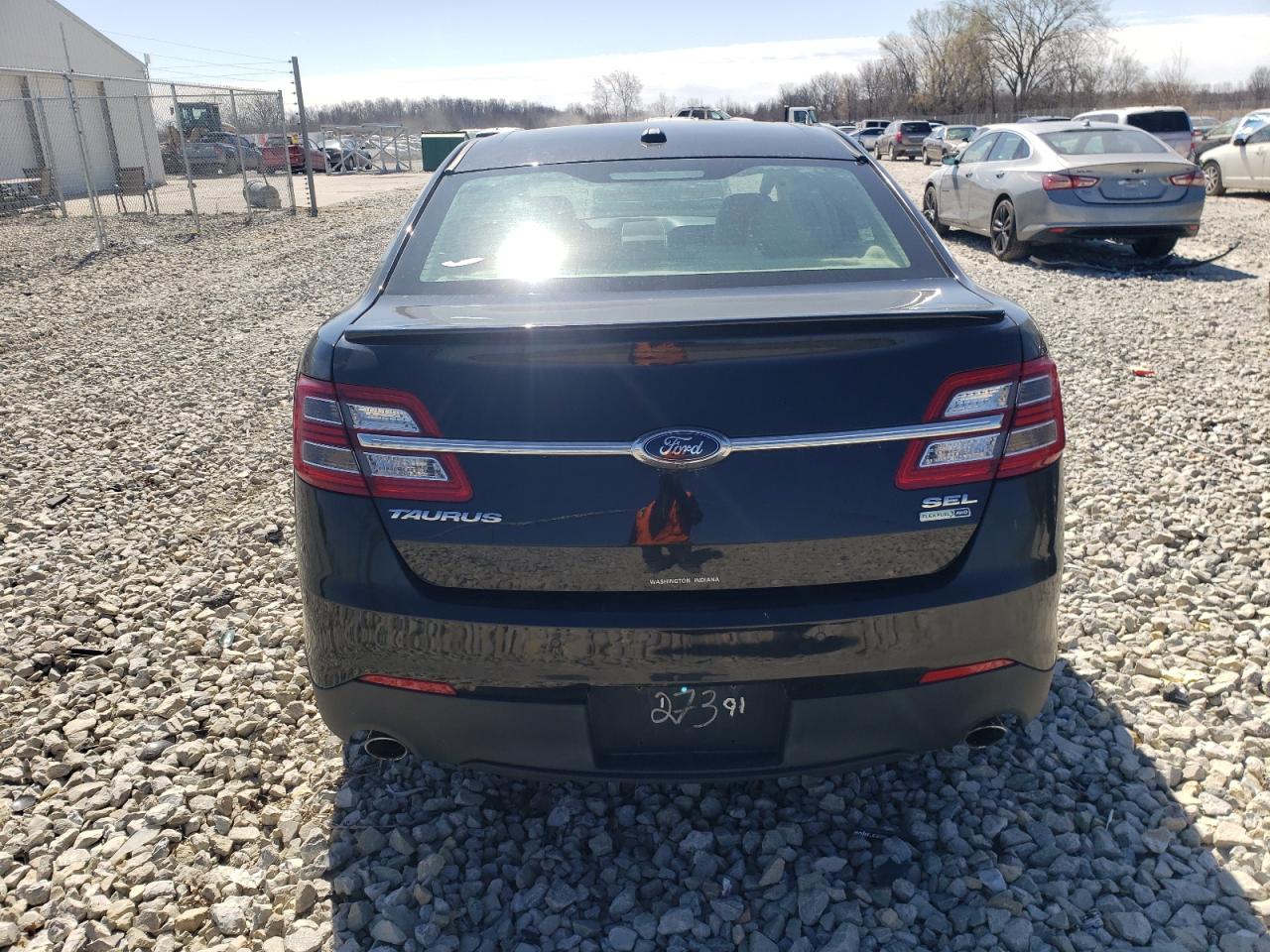 1FAHP2H82FG115273 2015 Ford Taurus Sel