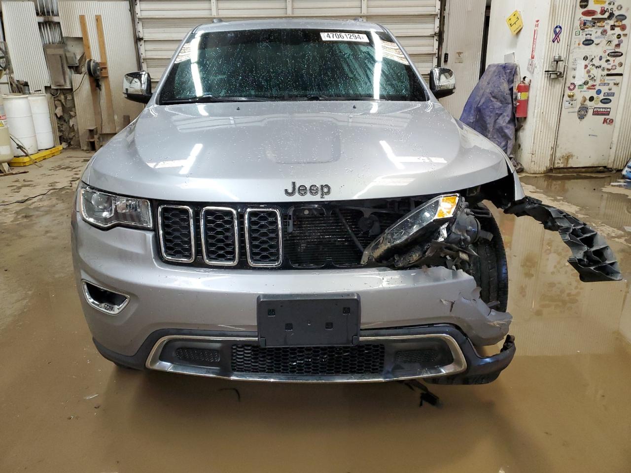 2019 Jeep Grand Cherokee Limited vin: 1C4RJEBG3KC732328