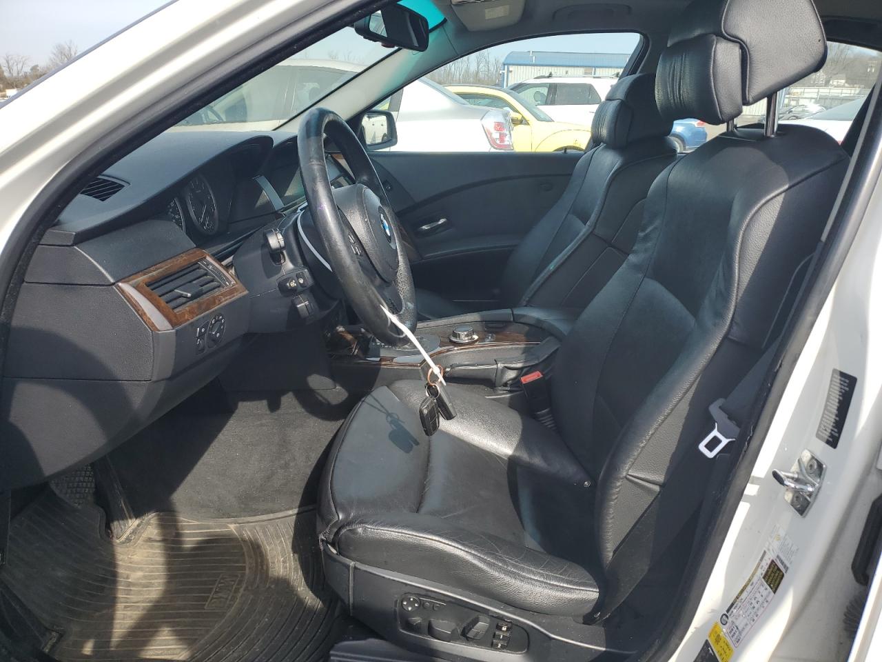 WBANF73597CU26053 2007 BMW 530 Xi