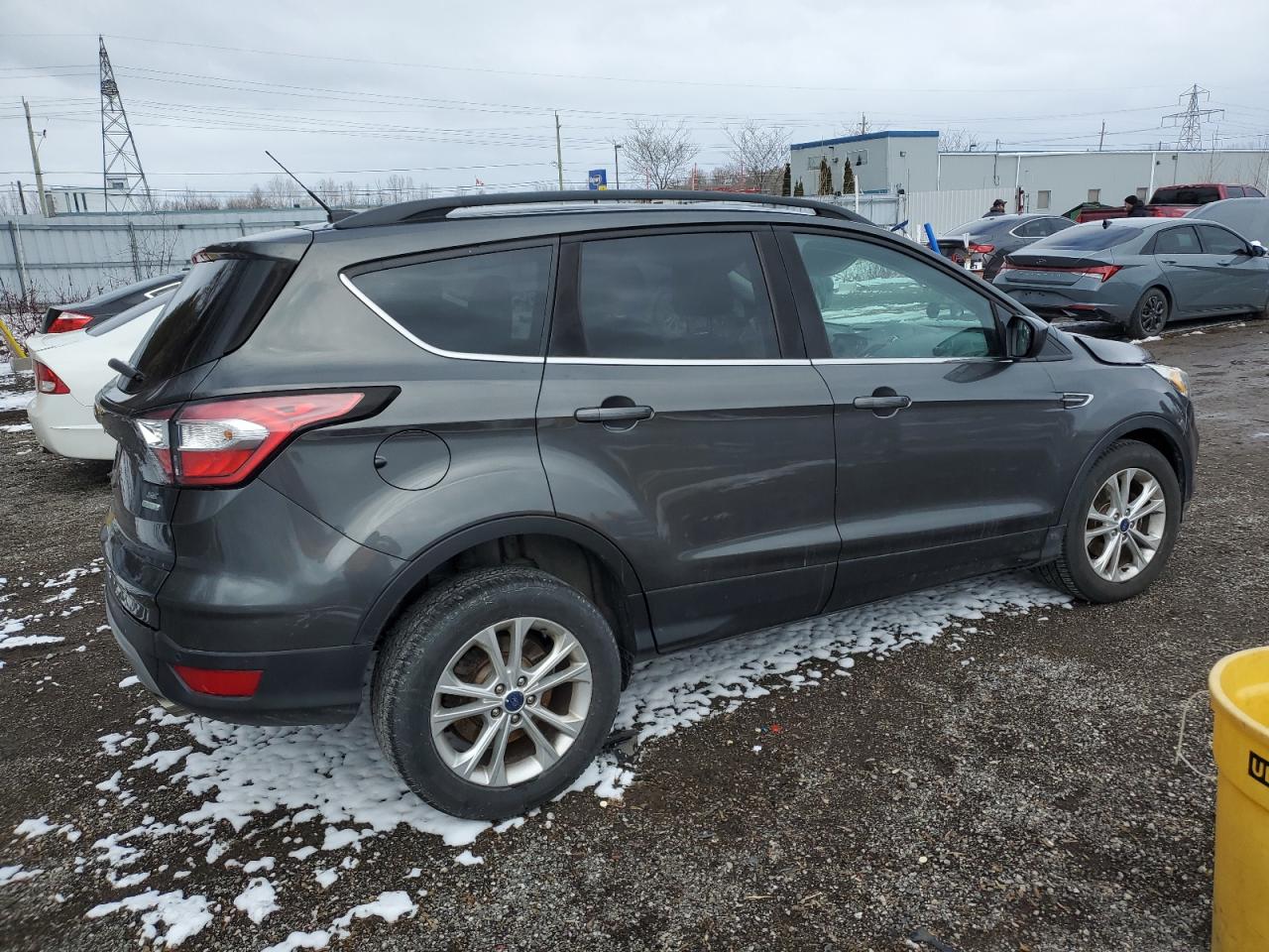 1FMCU0GD0HUD70438 2017 Ford Escape Se