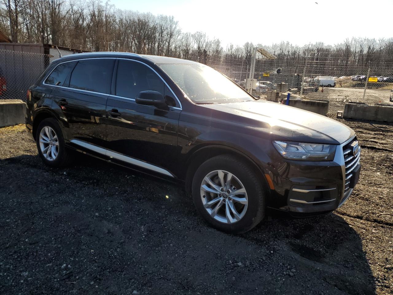 2018 Audi Q7 Premium Plus vin: WA1LAAF79JD008896