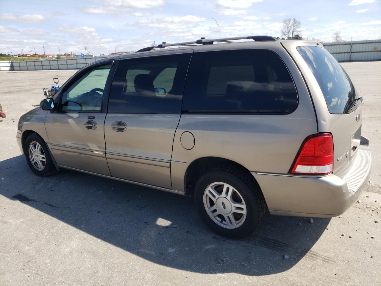 2FMZA52214BA23898 2004 Ford Freestar Sel