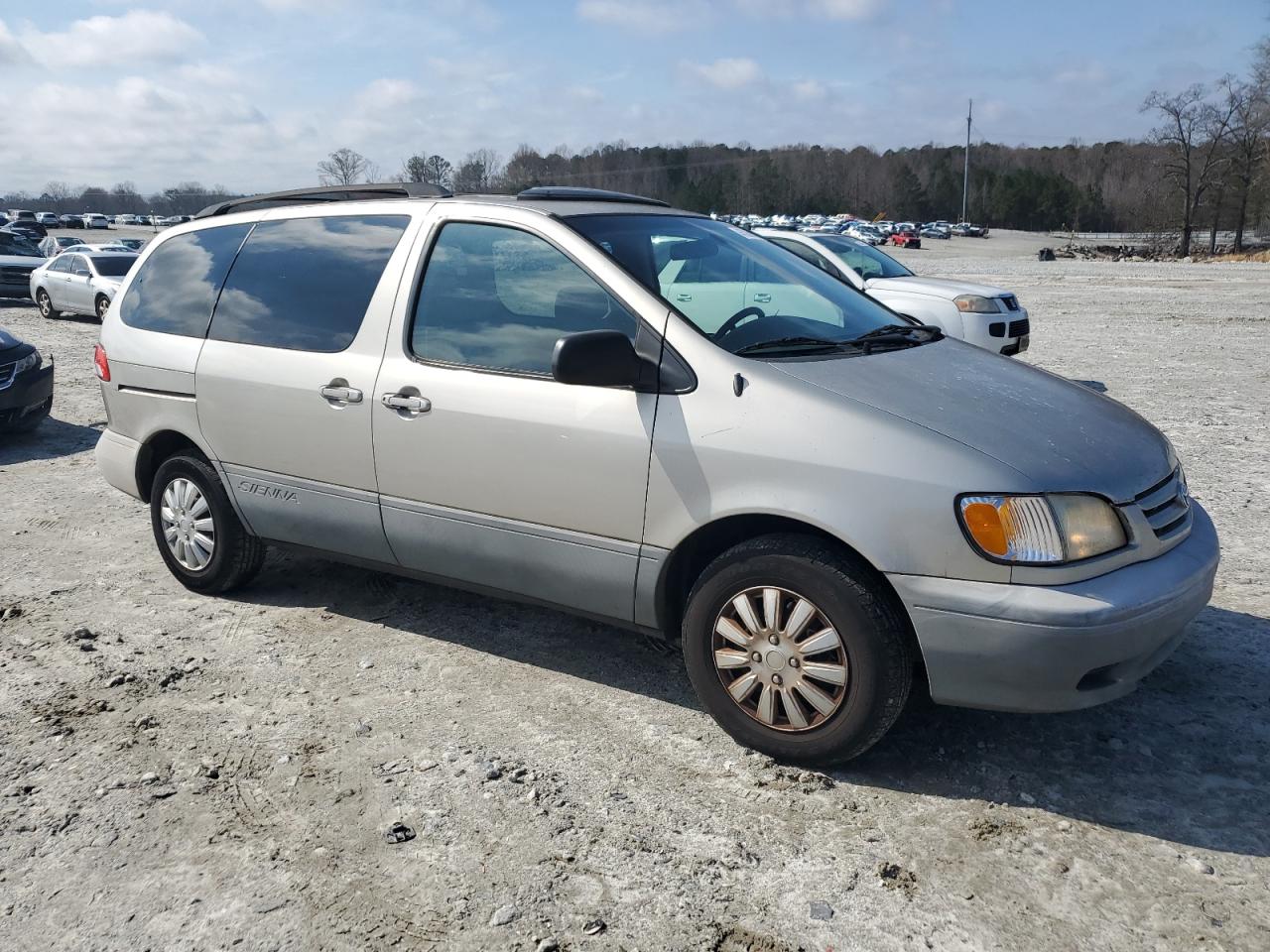 4t3zf13c12u475835 4T3ZF13C12U475835 2002 Toyota Sienna Le