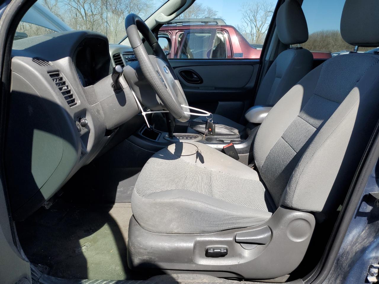 1FMCU931X5KA85057 2005 Ford Escape Xlt