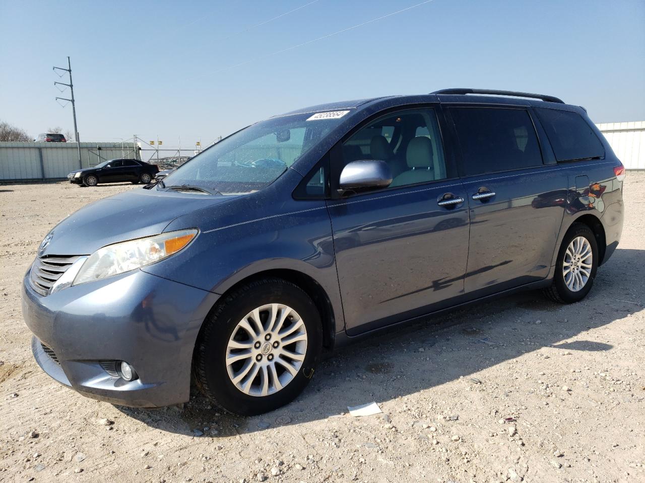 2014 Toyota Sienna Xle vin: 5TDYK3DC6ES411491