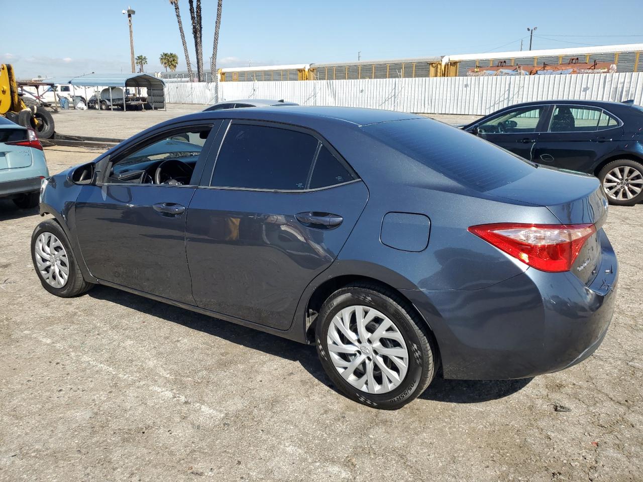 2T1BURHE4JC036976 2018 Toyota Corolla L