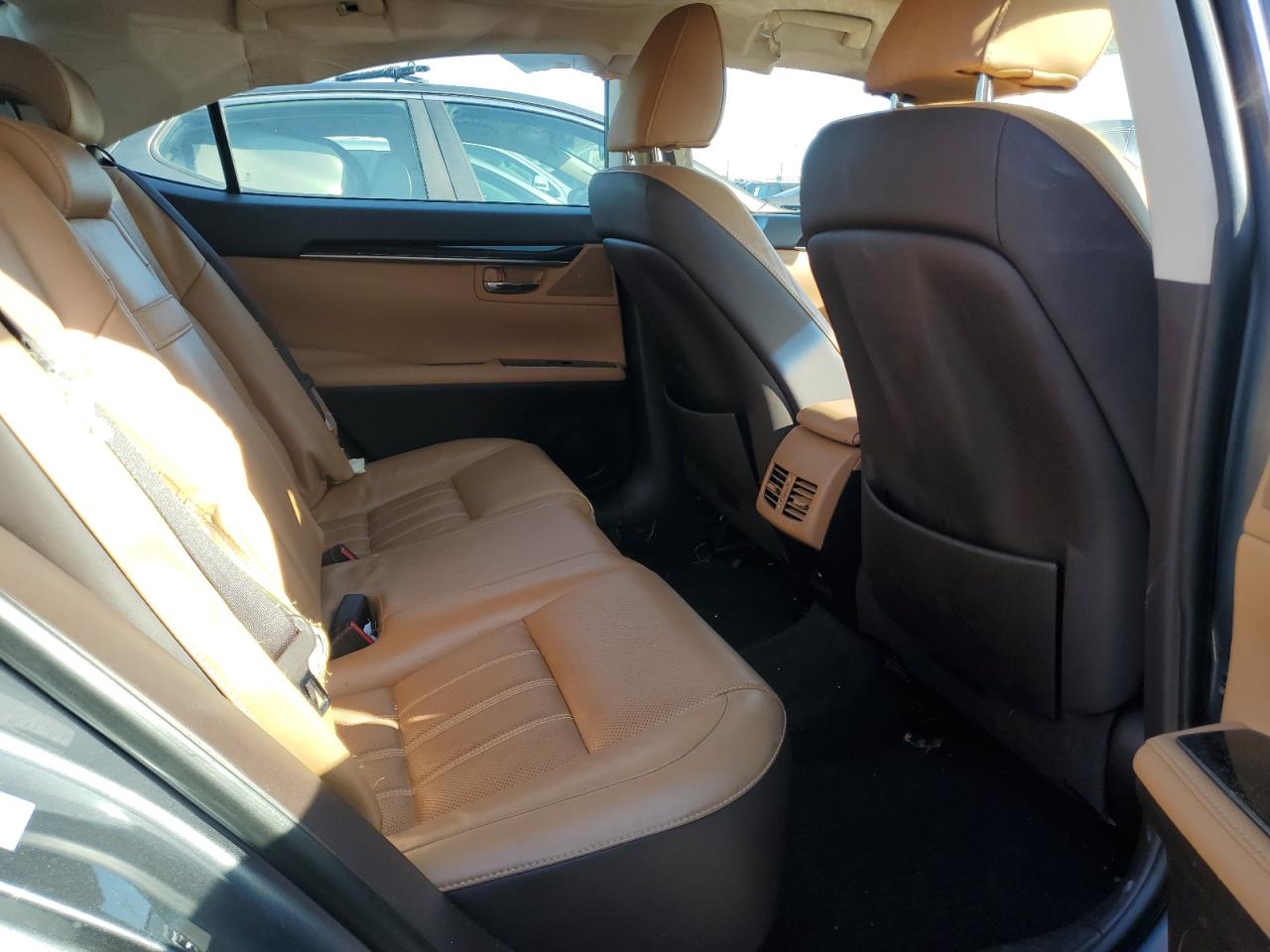 JTHBW1GG3J2170115 2018 Lexus Es 300H