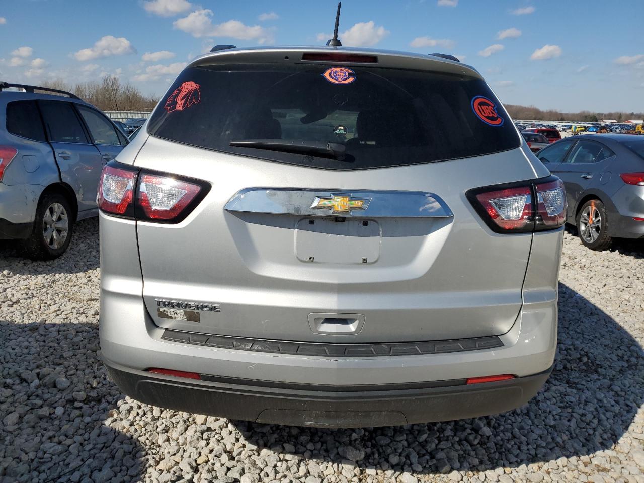 1GNKRFKD4HJ329363 2017 Chevrolet Traverse Ls