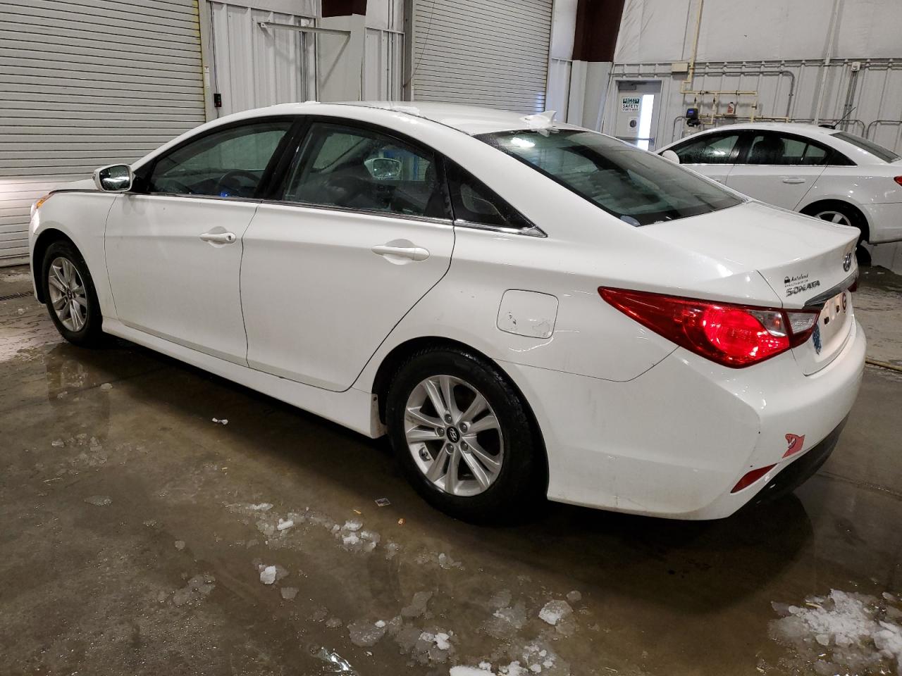 2014 Hyundai Sonata Gls vin: 5NPEB4AC4EH843578