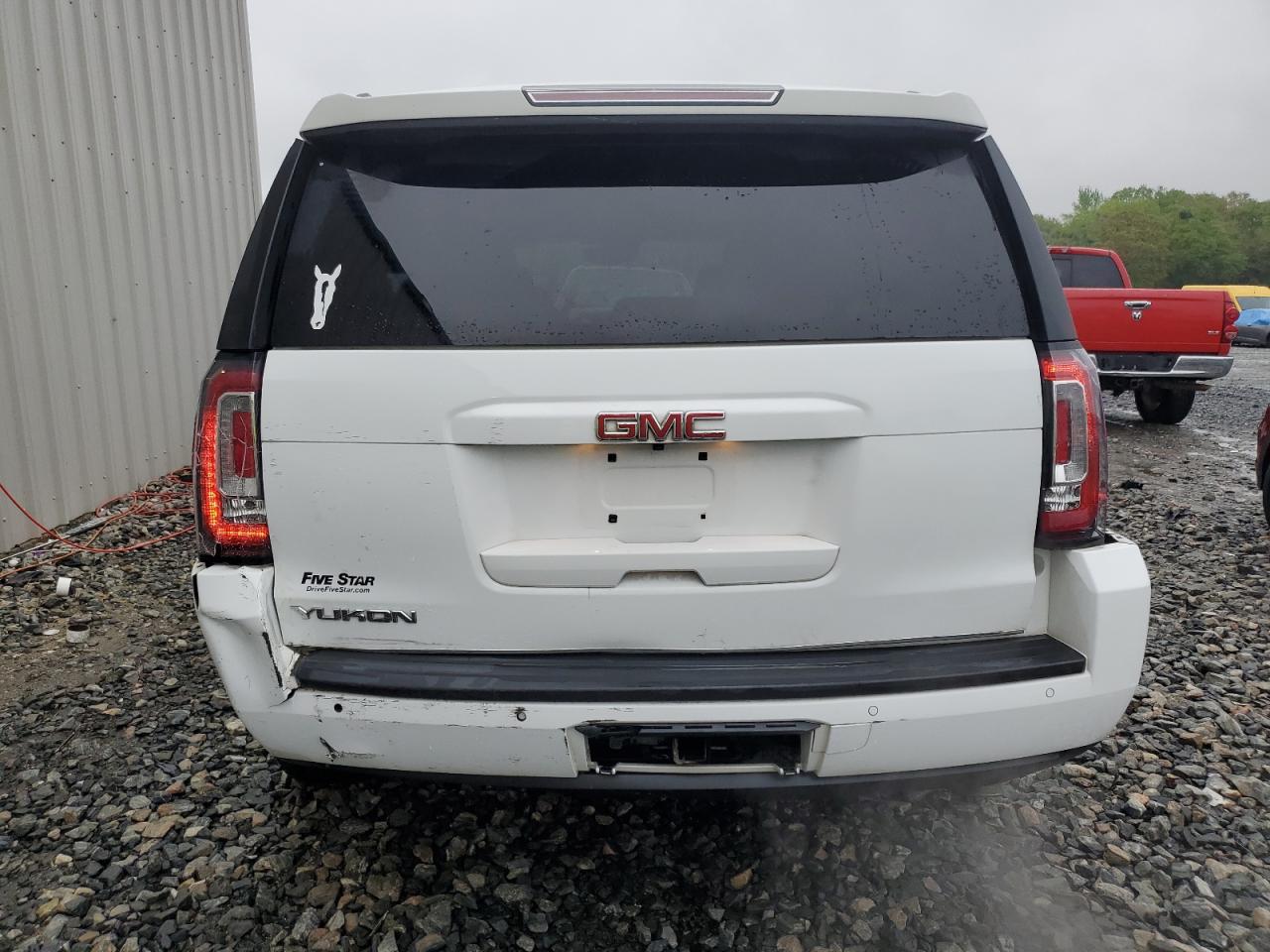 2016 GMC Yukon Slt vin: 1GKS1BKC8GR254218