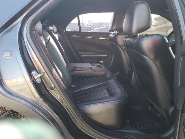 2017 Chrysler 300 - Image 10