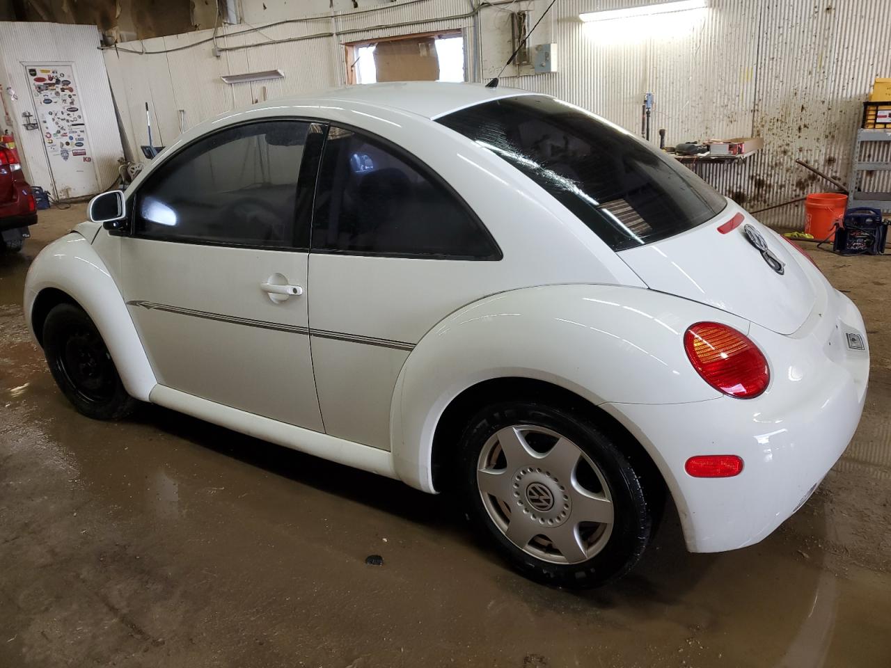 3VWBB61C1WM030514 1998 Volkswagen New Beetle