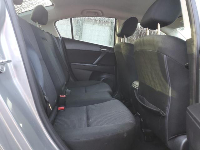 2013 Mazda 3 - Image 10