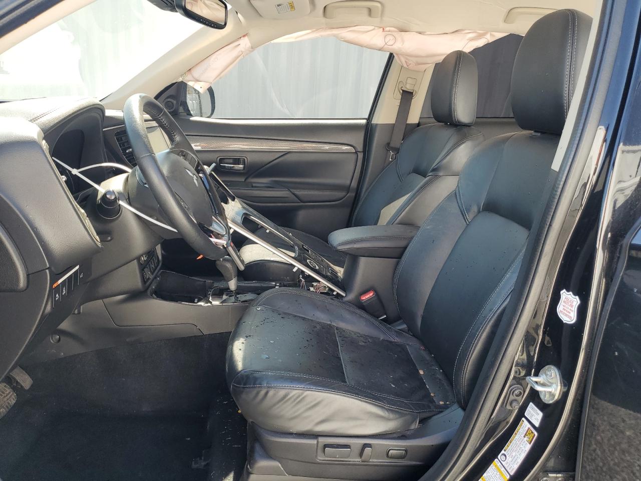 JA4AZ3A33LZ026932 2020 Mitsubishi Outlander Se