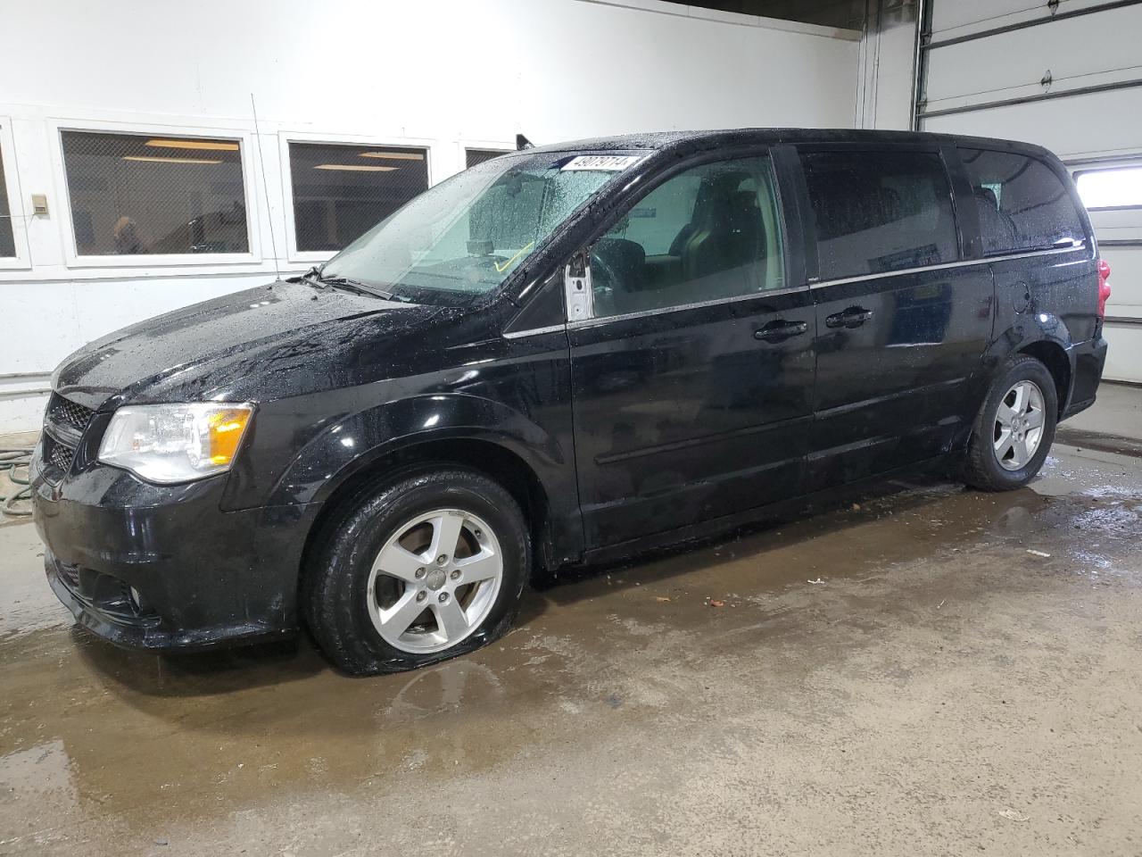 2C4RDGDG6CR107821 2012 Dodge Grand Caravan Crew