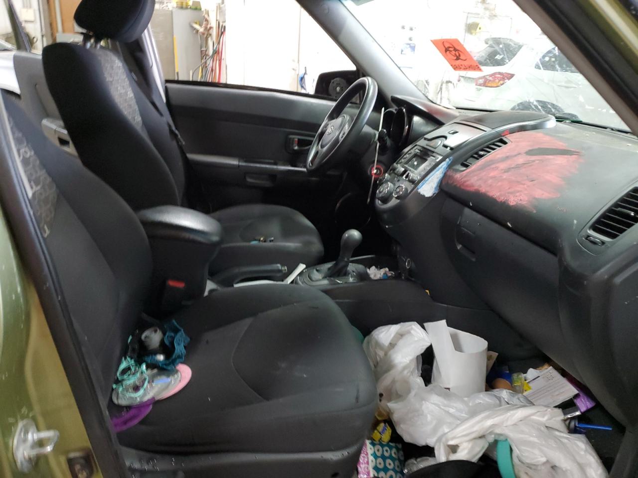KNDJT2A23B7237079 2011 Kia Soul +