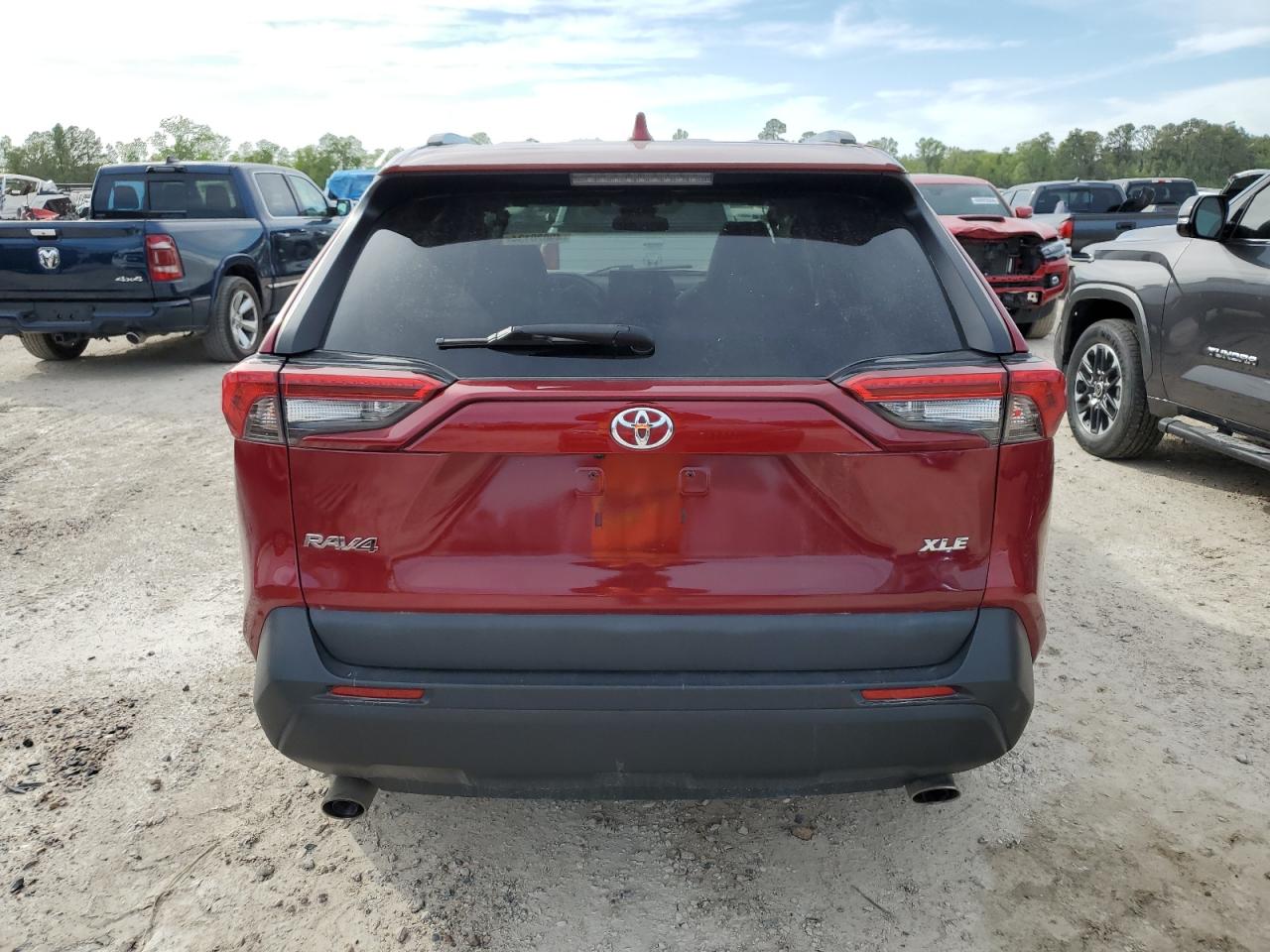 VIN: 2T3C1RFV0MW118536 2021 TOYOTA RAV4