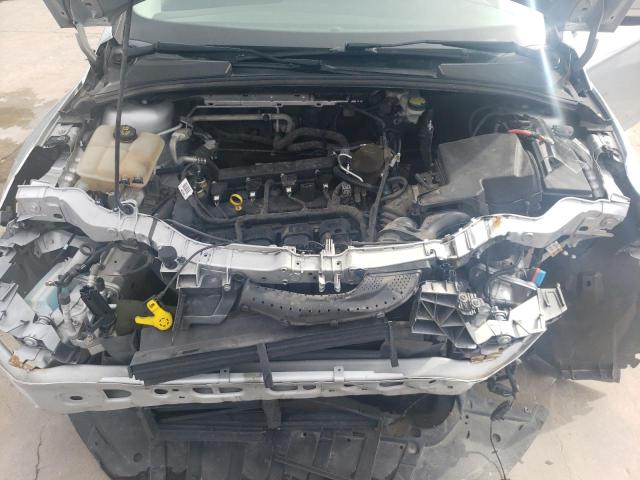 Lot #2440977051 2015 FORD FOCUS SE salvage car