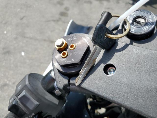 2017 YAMAHA YZFR6 C JYARJ28Y4HA000708