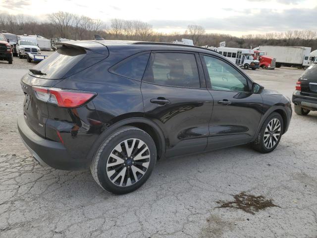 Lot #2420646365 2020 FORD ESCAPE SE salvage car