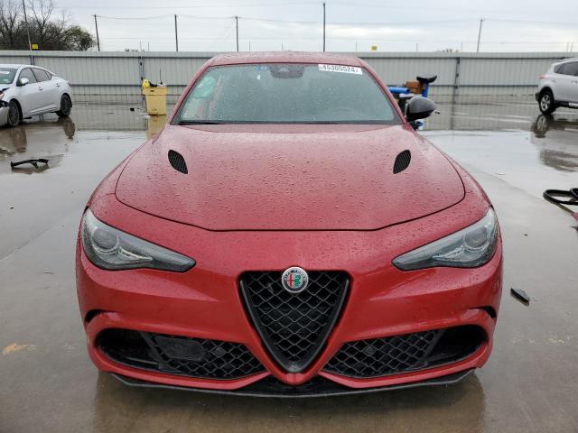 2019 Alfa Romeo Giulia - Image 5