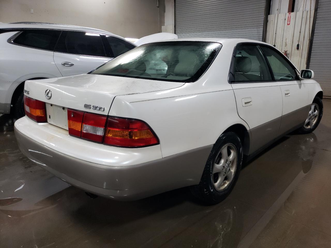 JT8BF28G1W0137413 1998 Lexus Es 300