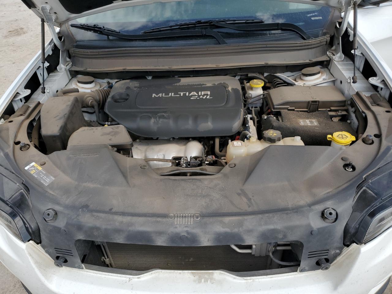 1C4PJMCB3KD162538 2019 Jeep Cherokee Latitude