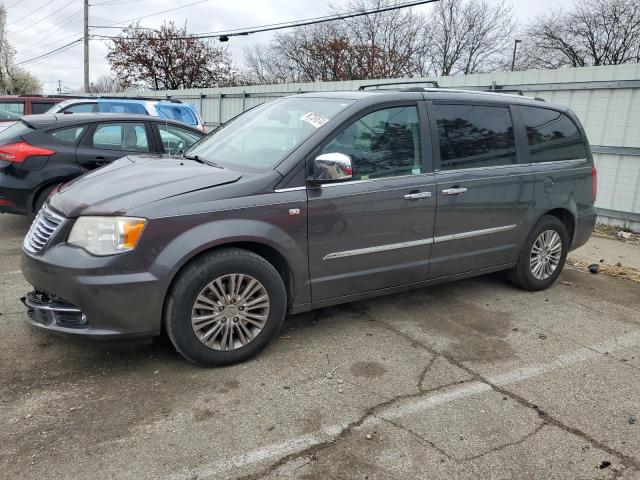 Lot #2471164129 2014 CHRYSLER TOWN & COU salvage car