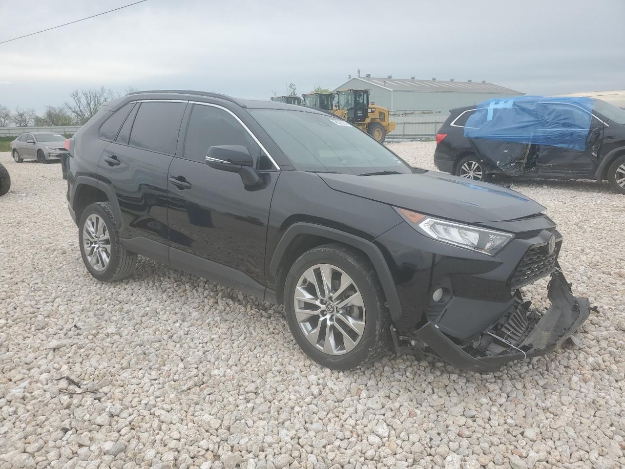 2T3C1RFVXMC113376 2021 Toyota Rav4 Xle Premium