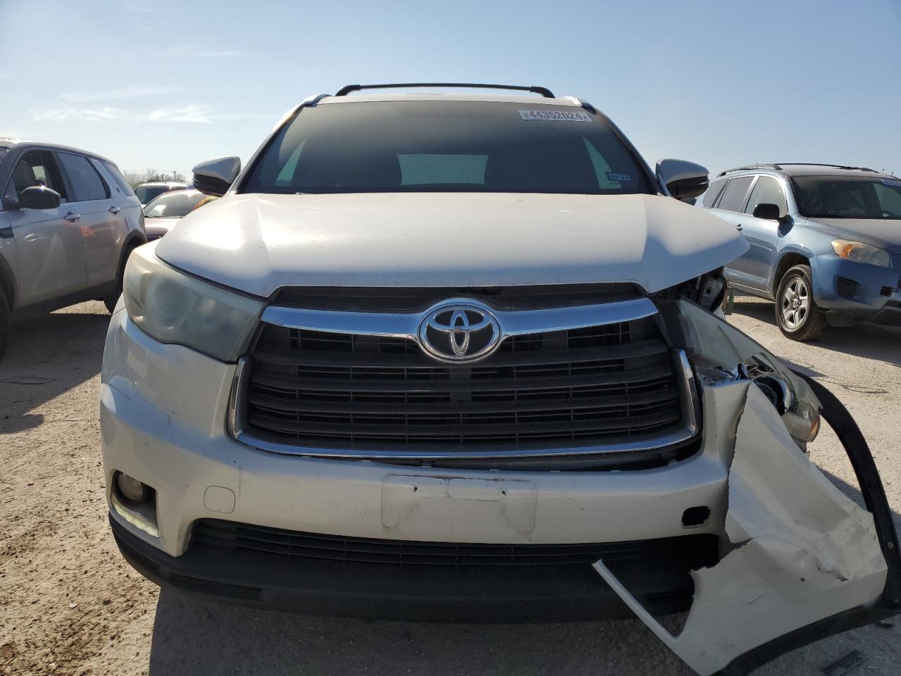 2015 Toyota Highlander Limited vin: 5TDYKRFH0FS104718