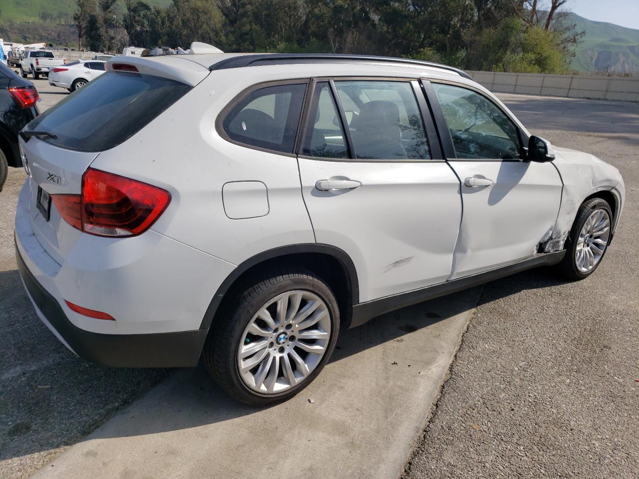 2015 BMW X1 Sdrive28I vin: WBAVM1C51FVW57129