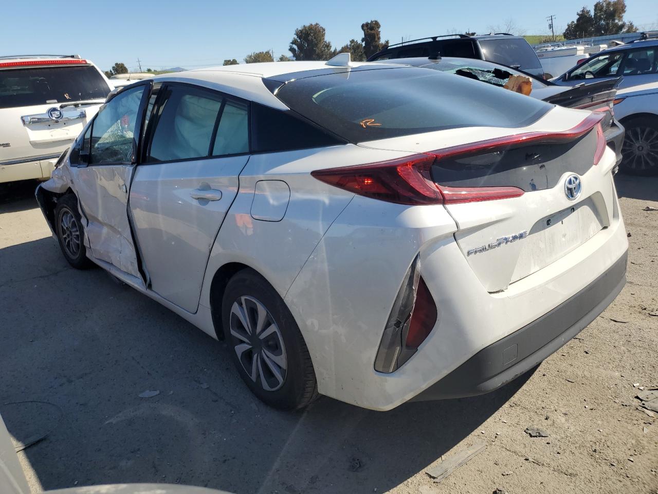 JTDKARFP5J3086694 2018 Toyota Prius Prime