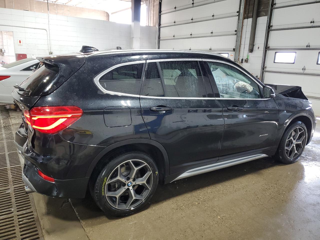 WBXHT3Z39G4A49652 2016 BMW X1 xDrive28I