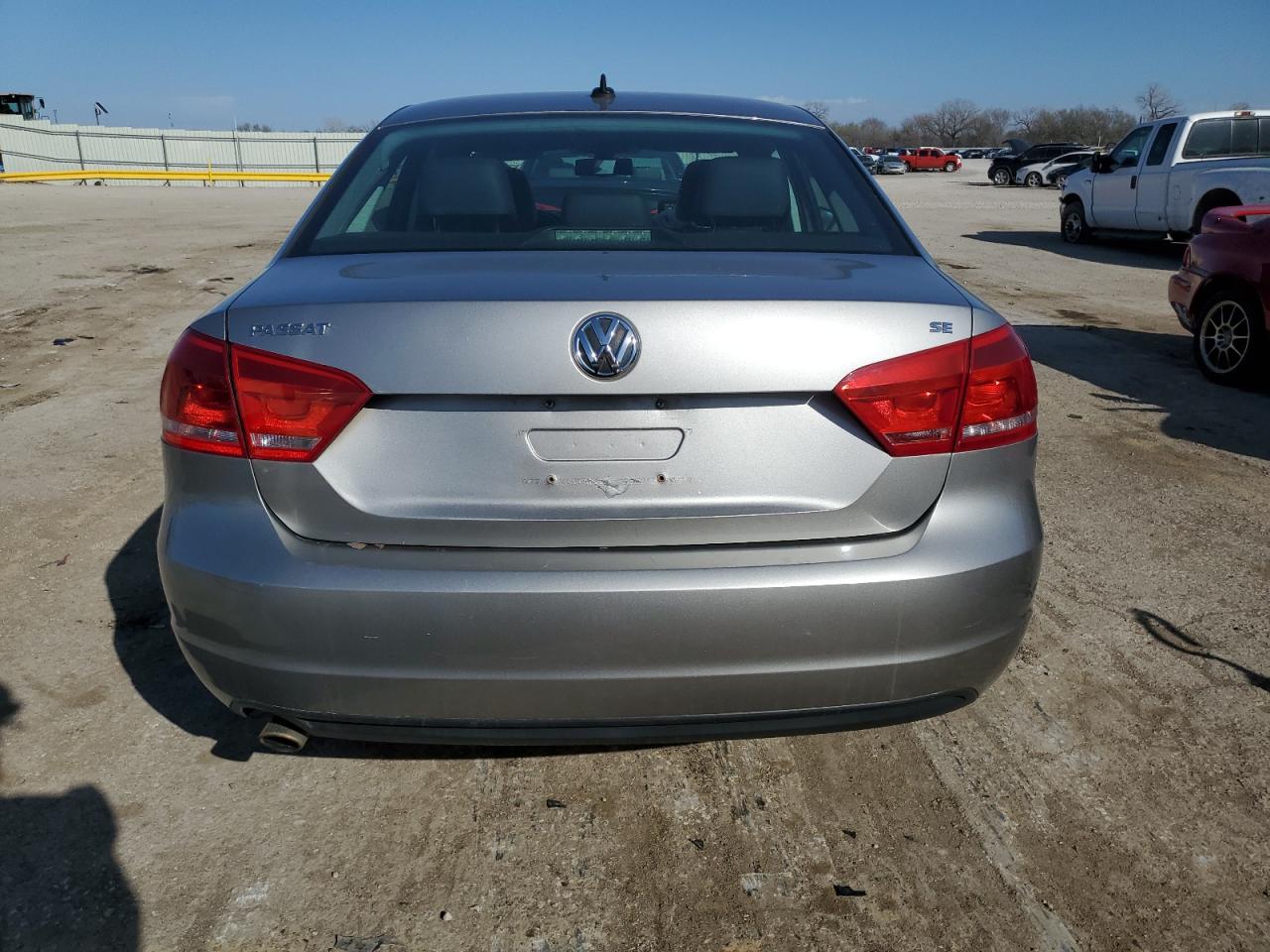 1VWBP7A31CC003026 2012 Volkswagen Passat Se